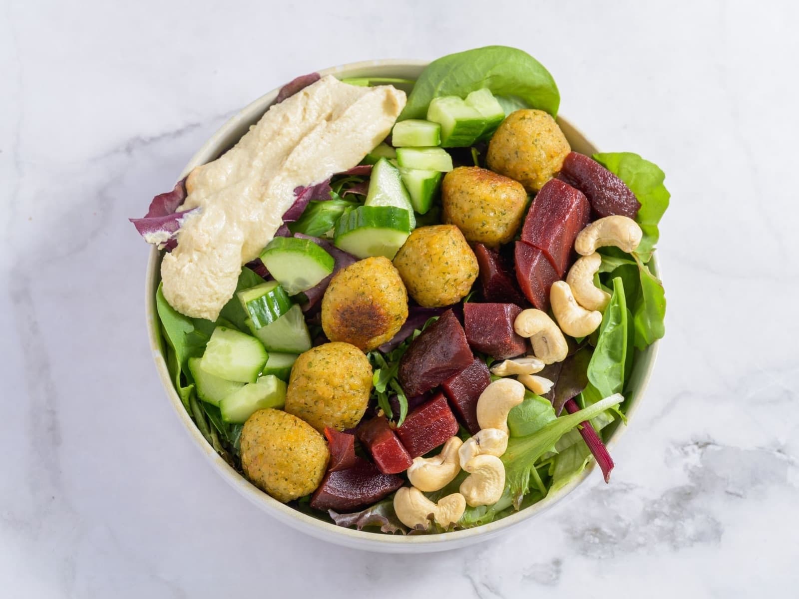 Vegane Falafel Bowl von oben